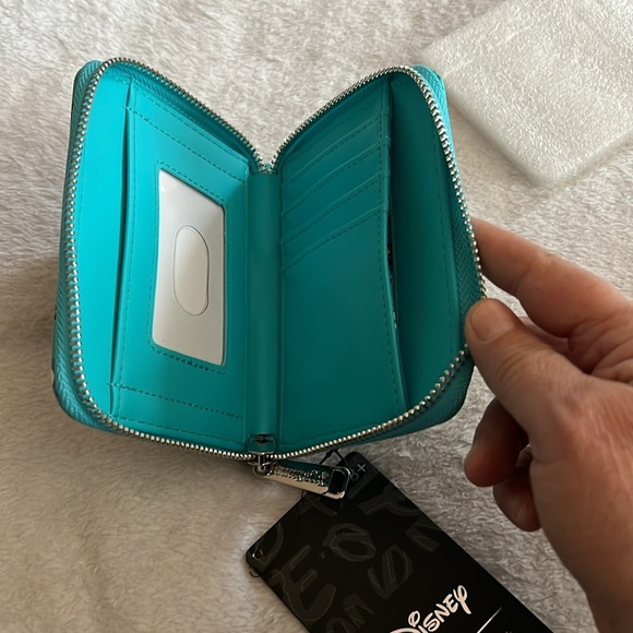 Disney Loungefly Pirate Treasure Map Wallet – New with Tags - Picture 2 of 3